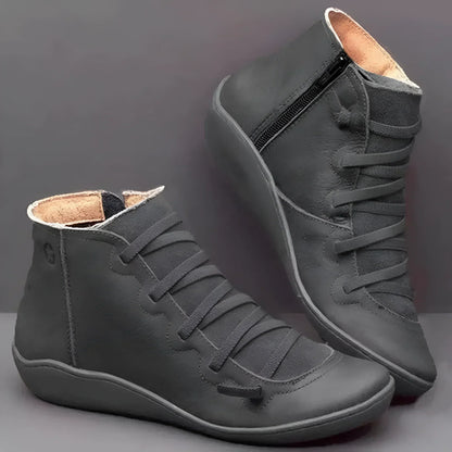 AVA | SLEEK MINIMAL STYLE BOOTS